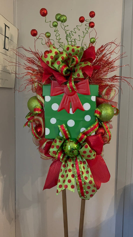 Christmas Present Wreath